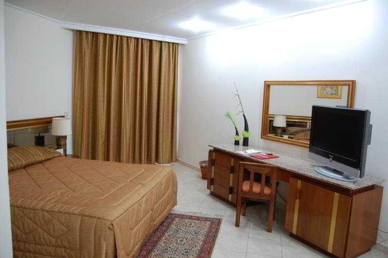 Diplomat Hotel Τύνιδα Εξωτερικό φωτογραφία